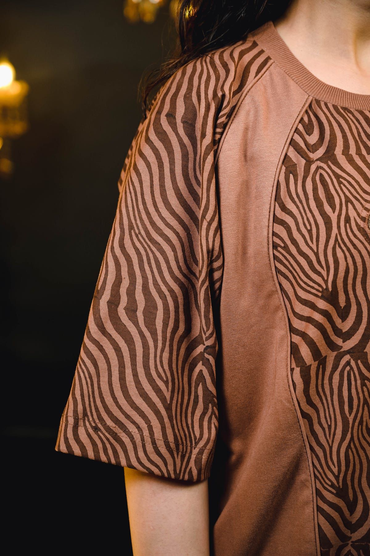 EZBRA TEE: WHISKEY [UNISEX] - image 3