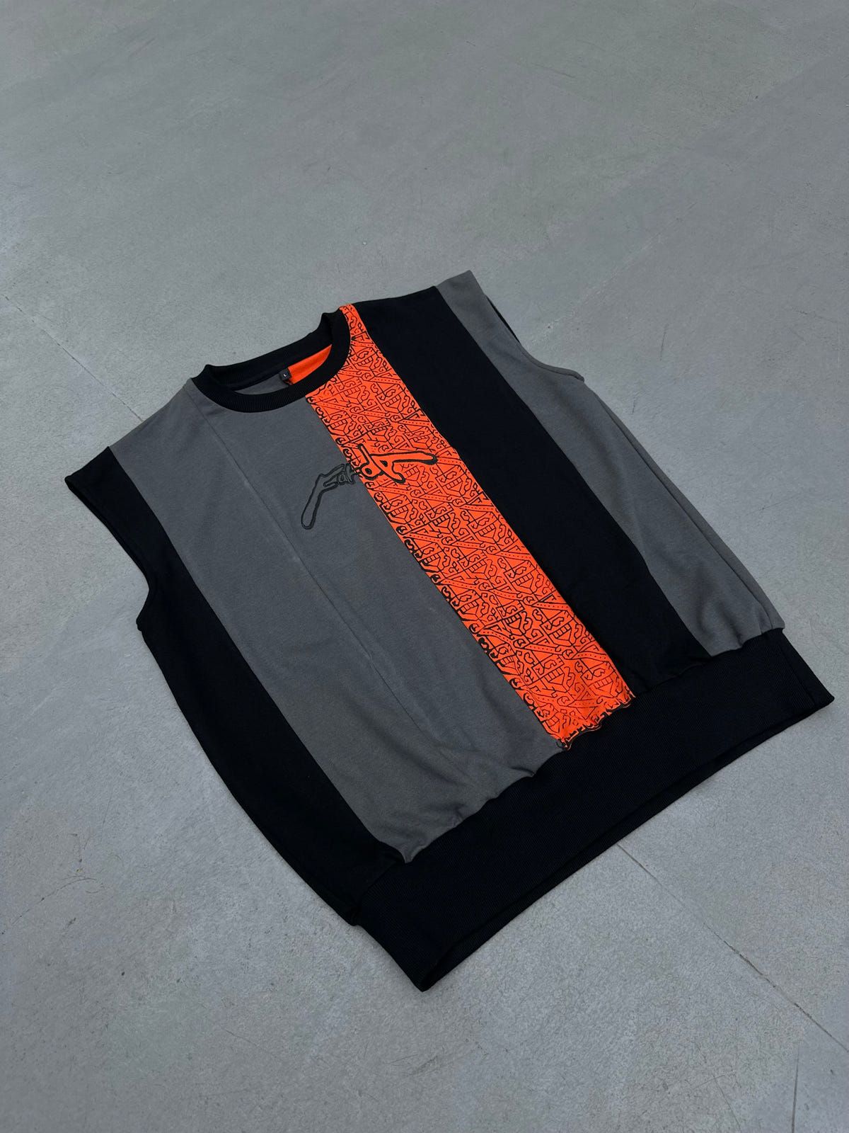 KOA SLEEVELESS TEE - image 2