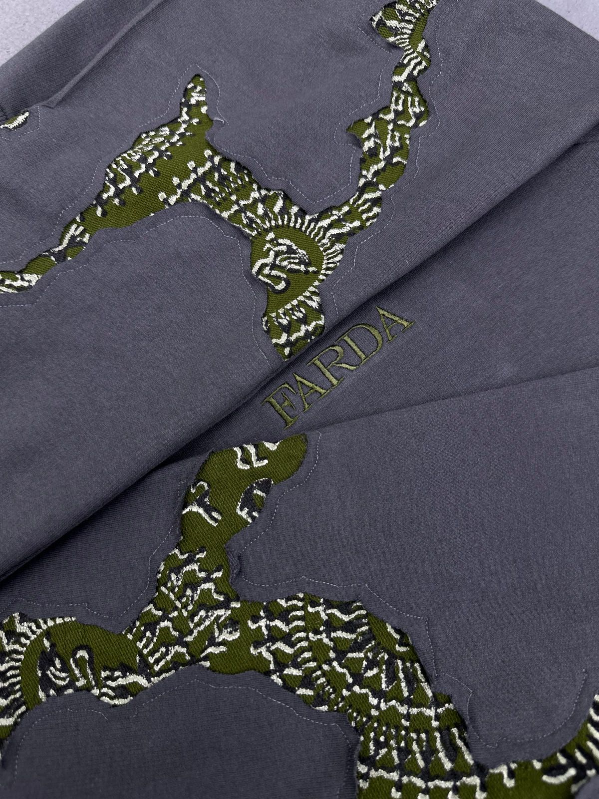 CHASM SWEATSHIRT - image 3