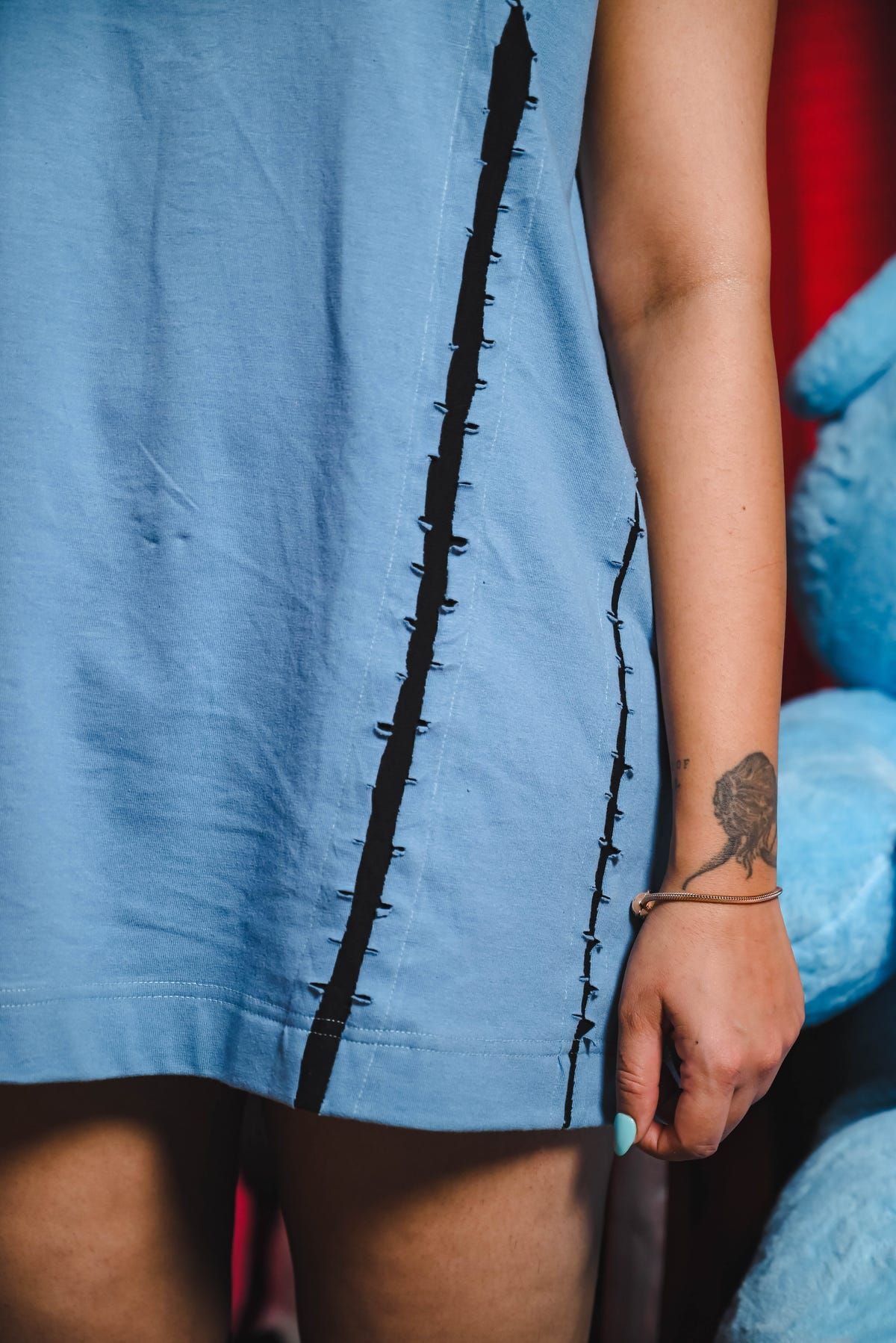 ERYX SLEEVELESS TEE: POWDER BLUE [UNISEX] - image 3