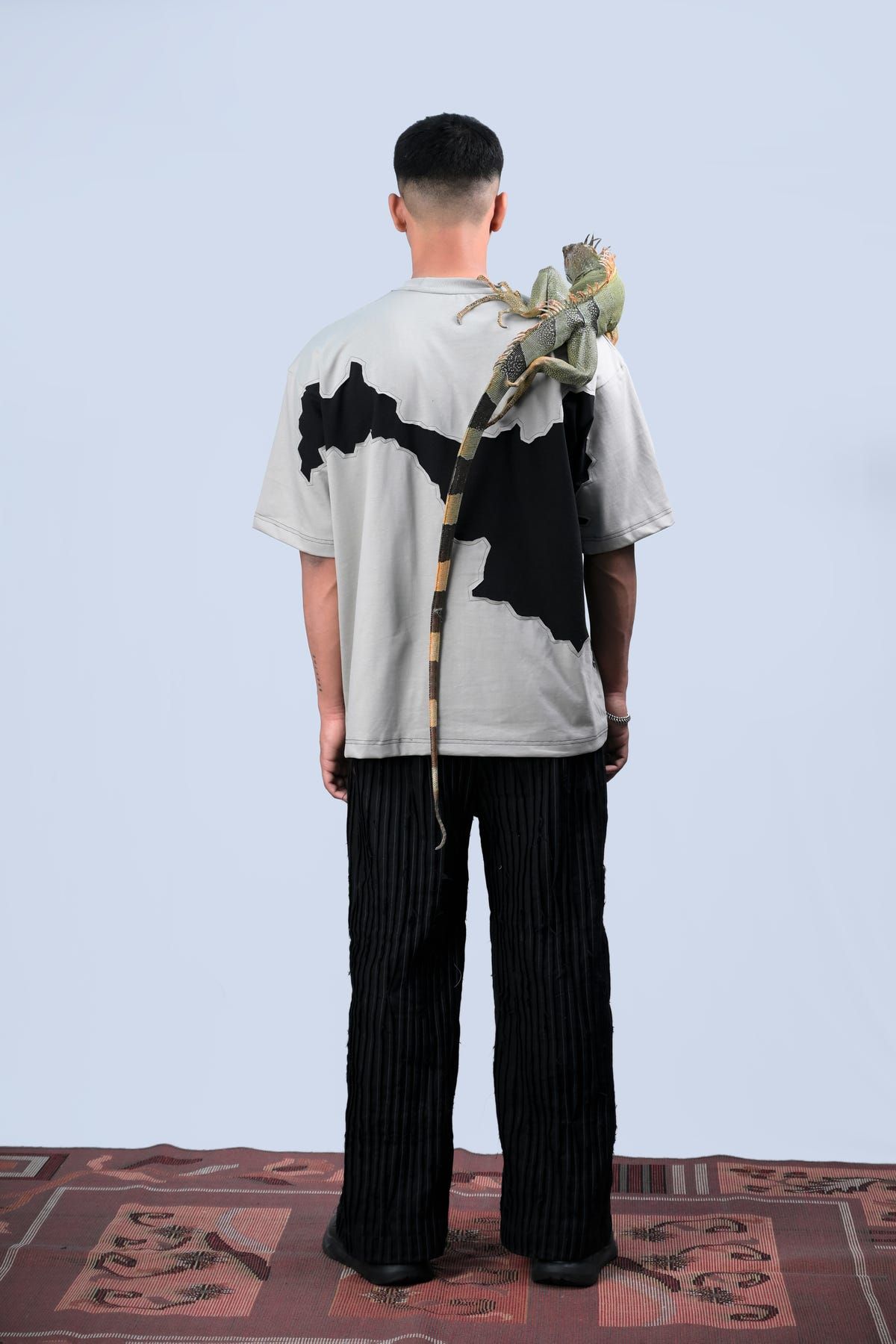 AUTOGRAPH TEE: LIFEGRAY (UNISEX) - image 4