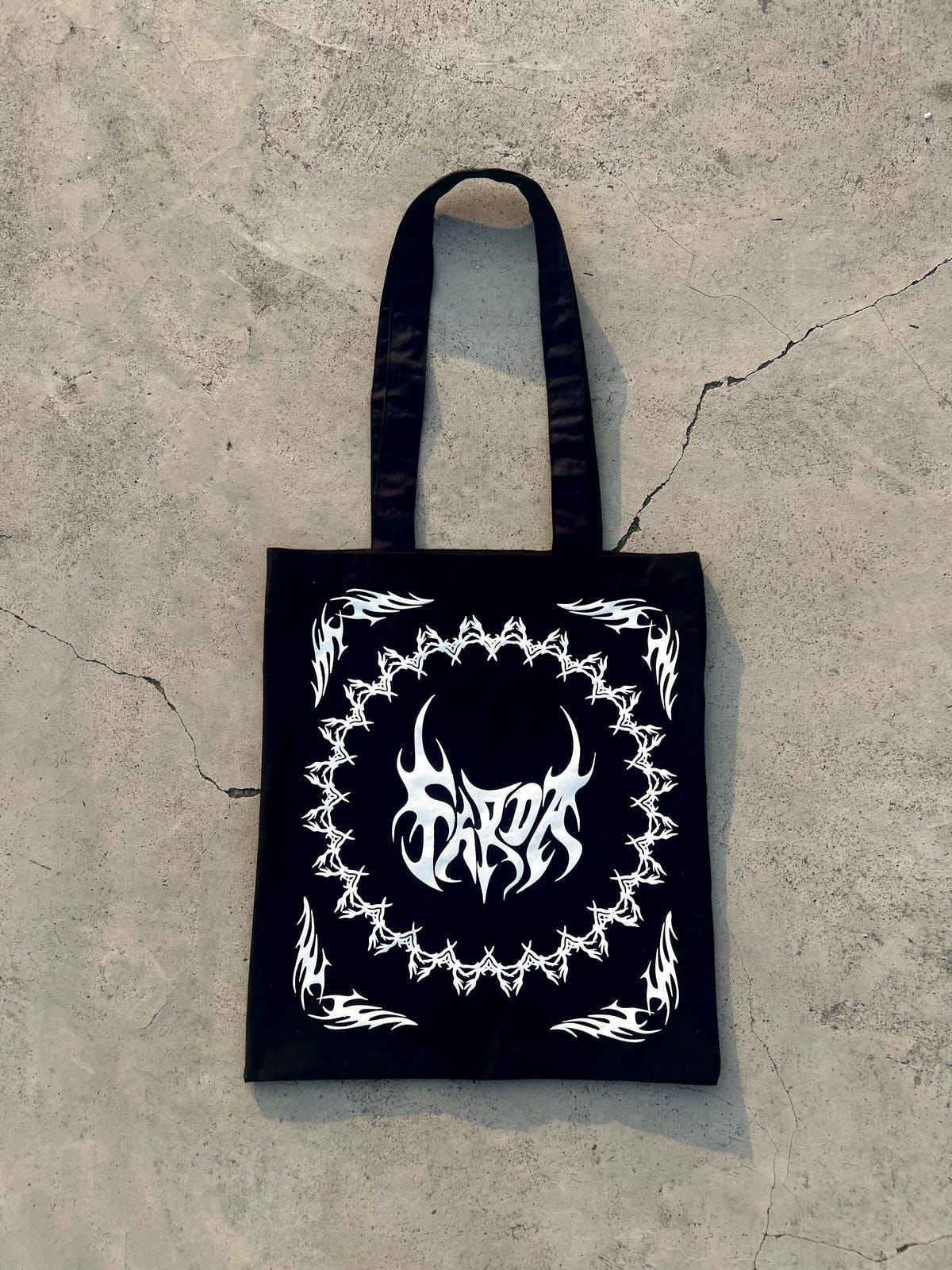 NEO TRIBAL TOTE BAGS - image 3