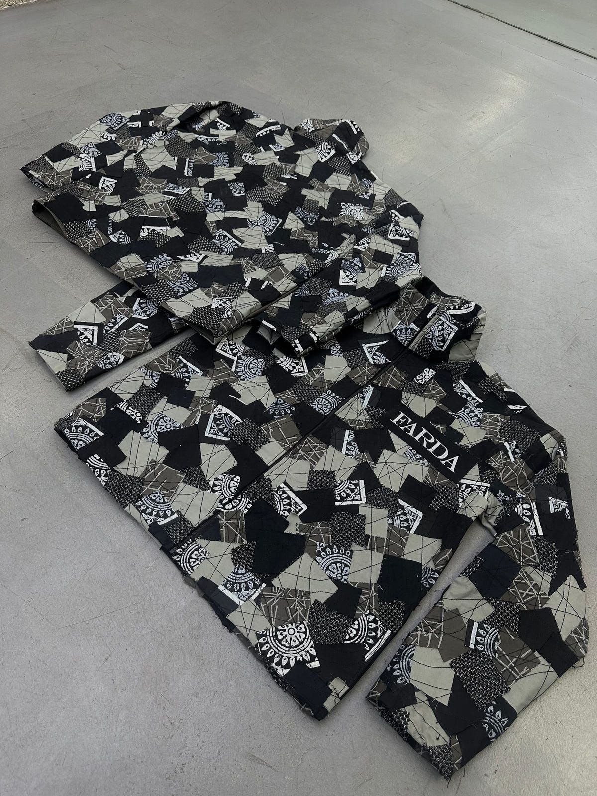 TAHYA JACKET - image 3