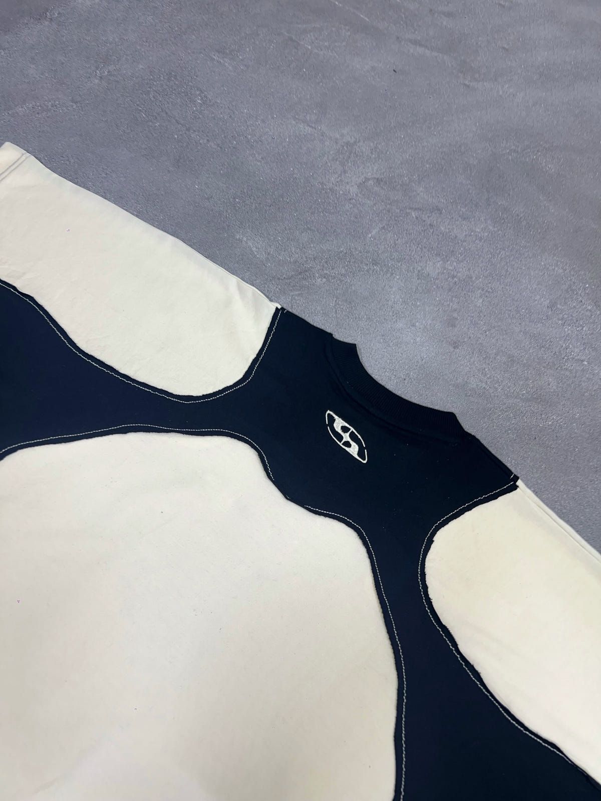 COUPLET TEE: BIEGE/BLACK - image 3