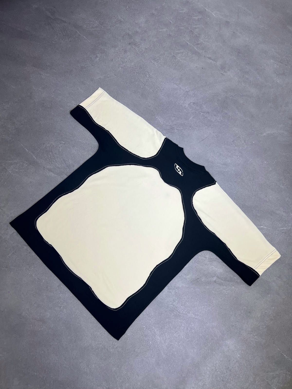 COUPLET TEE: BIEGE/BLACK - image 4