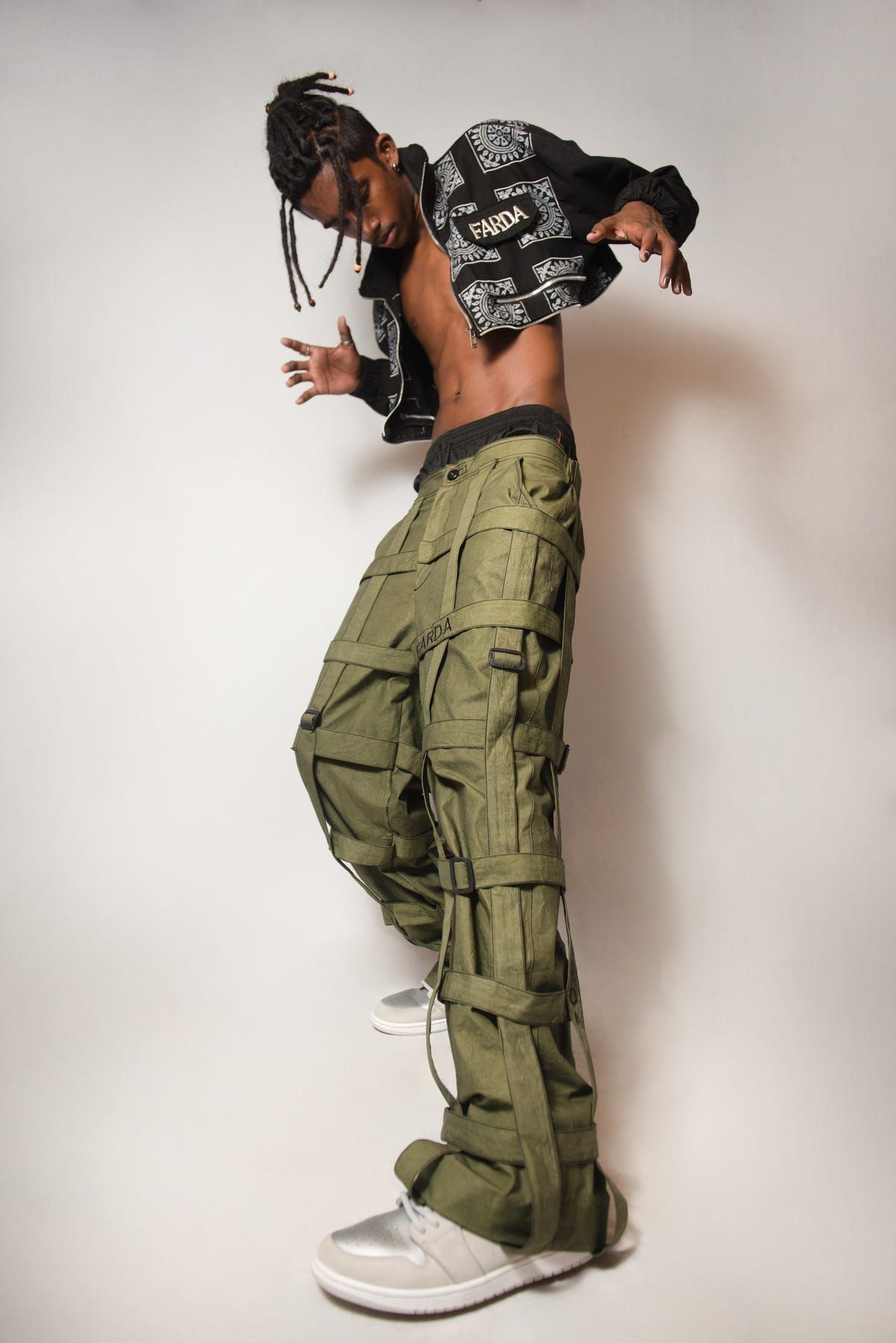 TRAP CARGOS: OLIVE - image 1