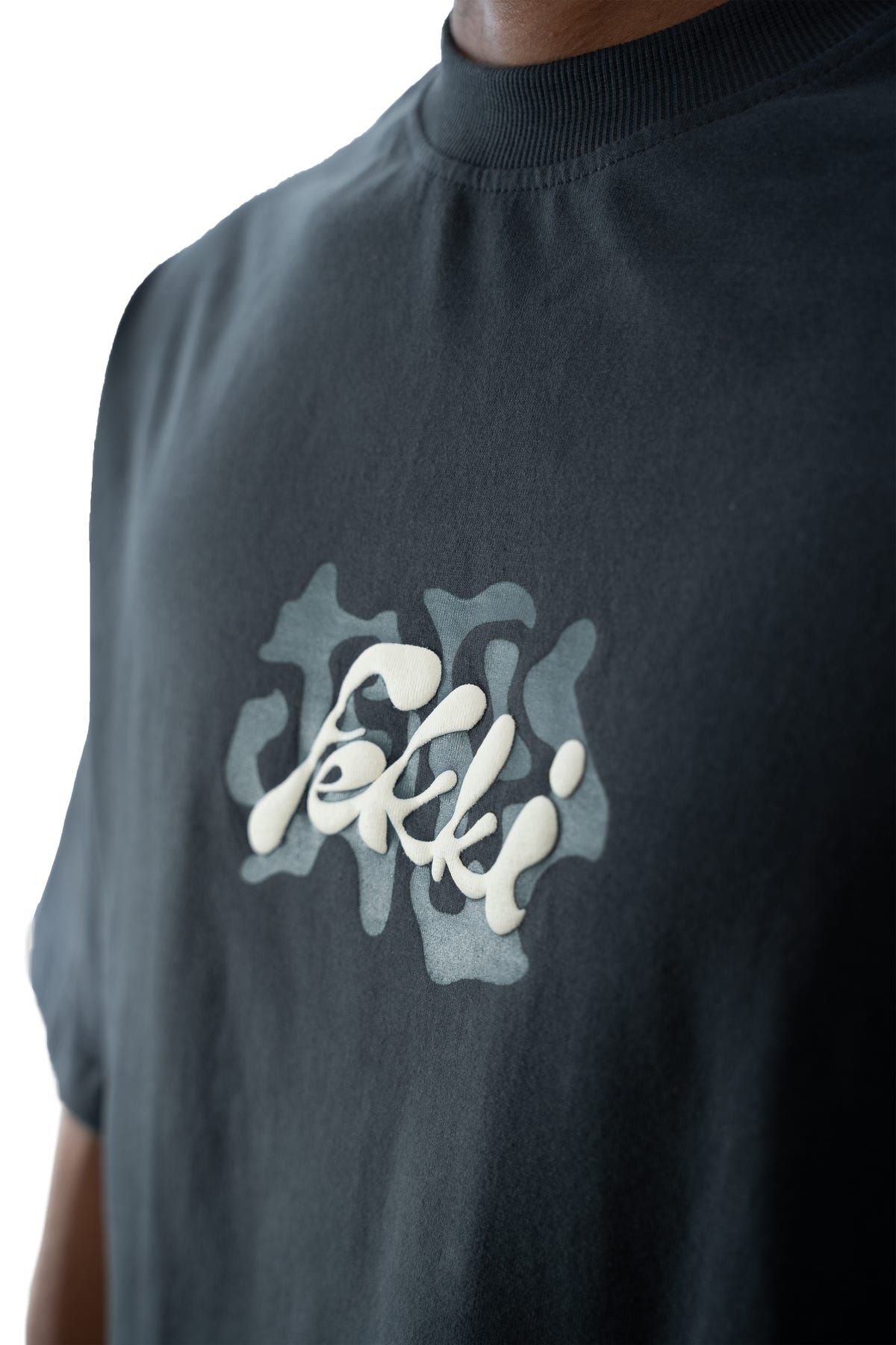 DREAMS TEE - image 6