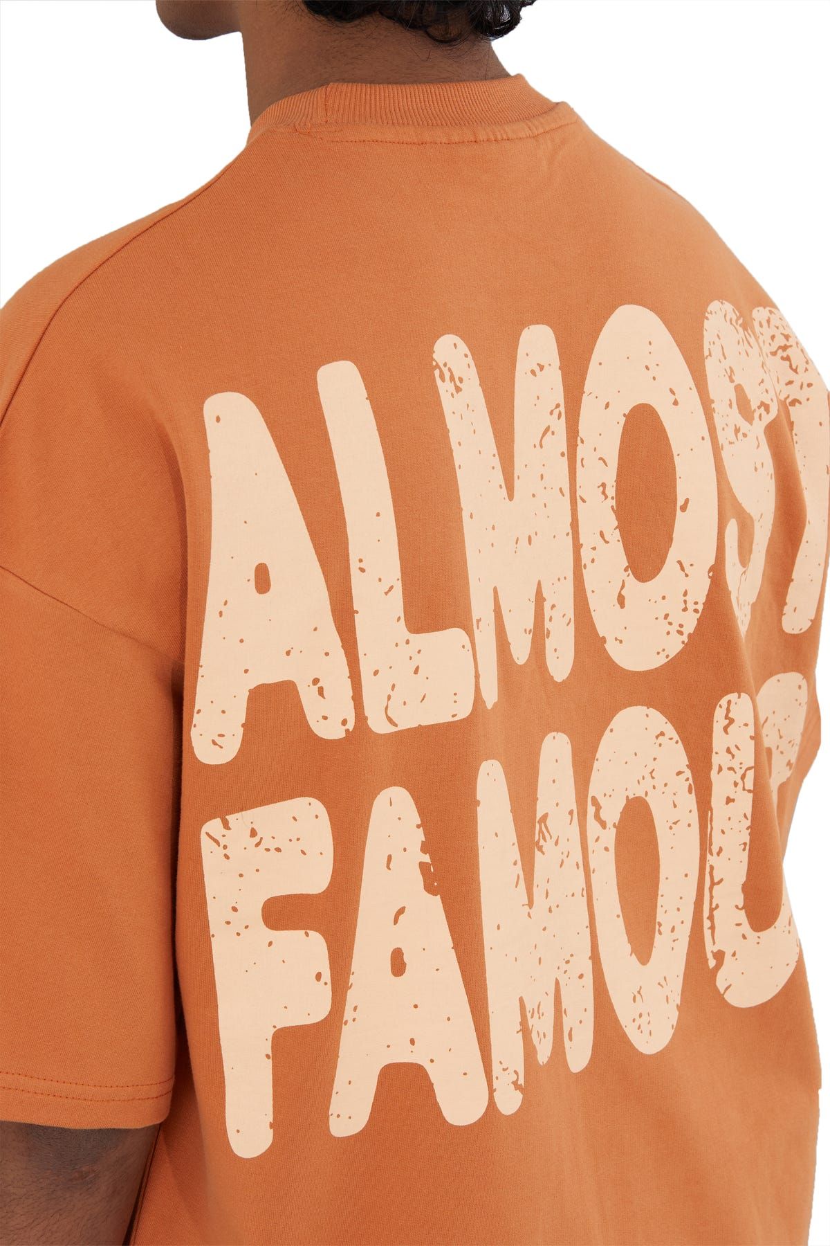FAMOUS TEE - image 6