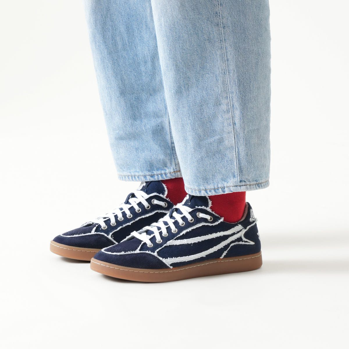 Gully Number 001 - Baaz Leila Navy - image 3