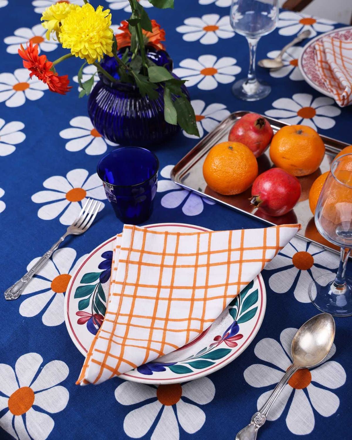 Daisy Printed Tablecloth - Indigo - image 3