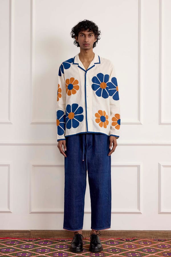 Harago — Daisy Applique Shirt