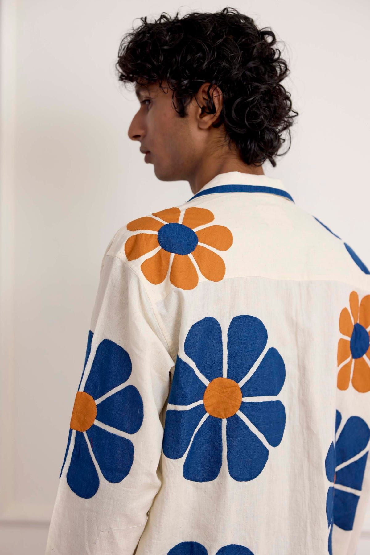 Daisy Applique Shirt - image 7