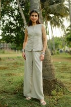 Dusty Beige Tie-up Linen Set view 2