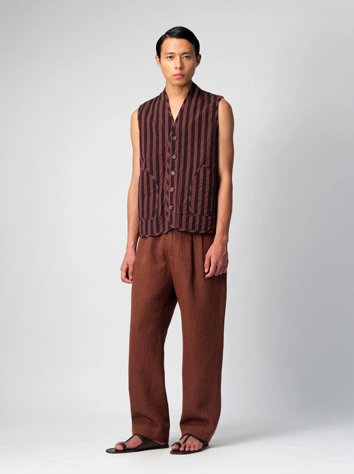 IT.025.16.143 VEST - image 1
