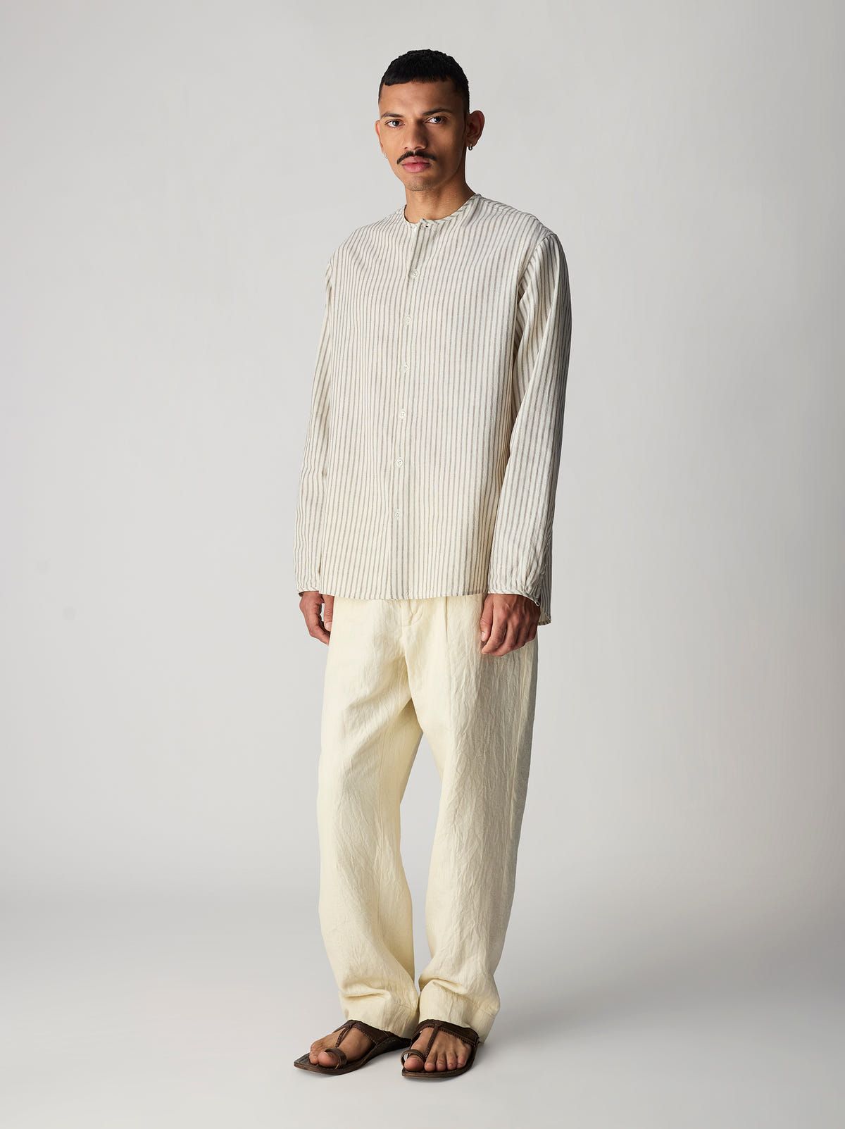 IT.026.17.207 BINDING COLLAR SHIRT - image 4
