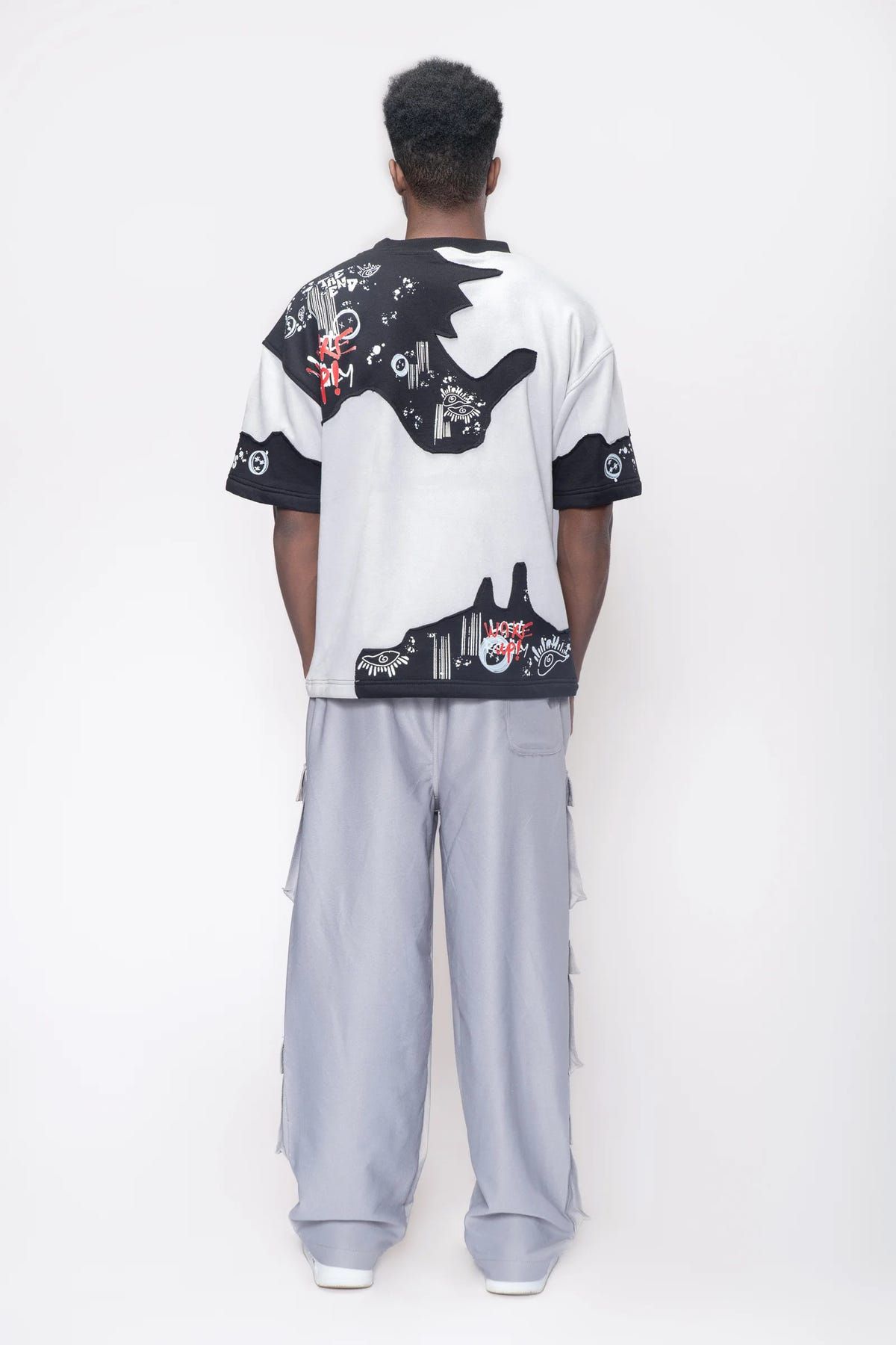 MESSY HEADS ICED GREY SUEDE UNISEX T-SHIRT - image 2