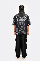 MESSY HEADS HOLD YOUR VISION T-SHIRT view 2