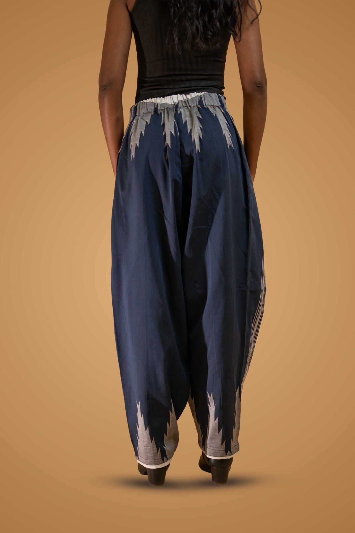 THE BAITHAK TROUSERS - image 4