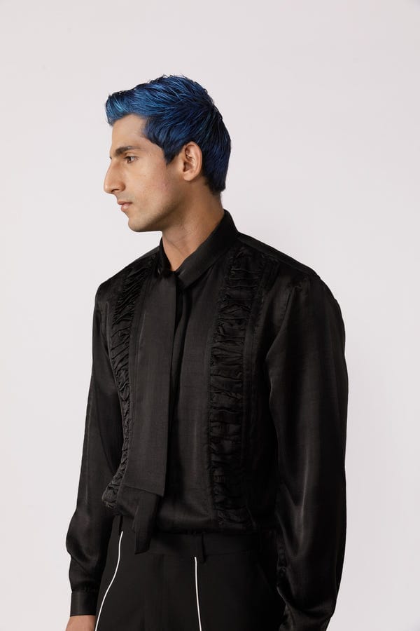 Line out Line — Ruched tie up neck shirt