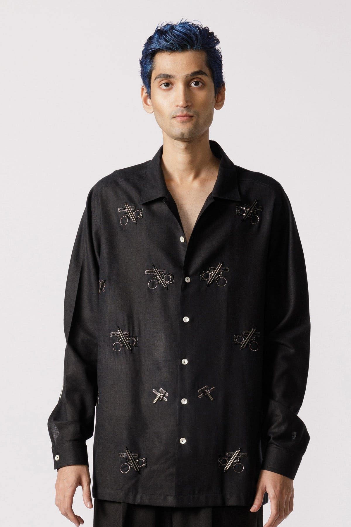 Oversized embroidered shirt(black) - image 1