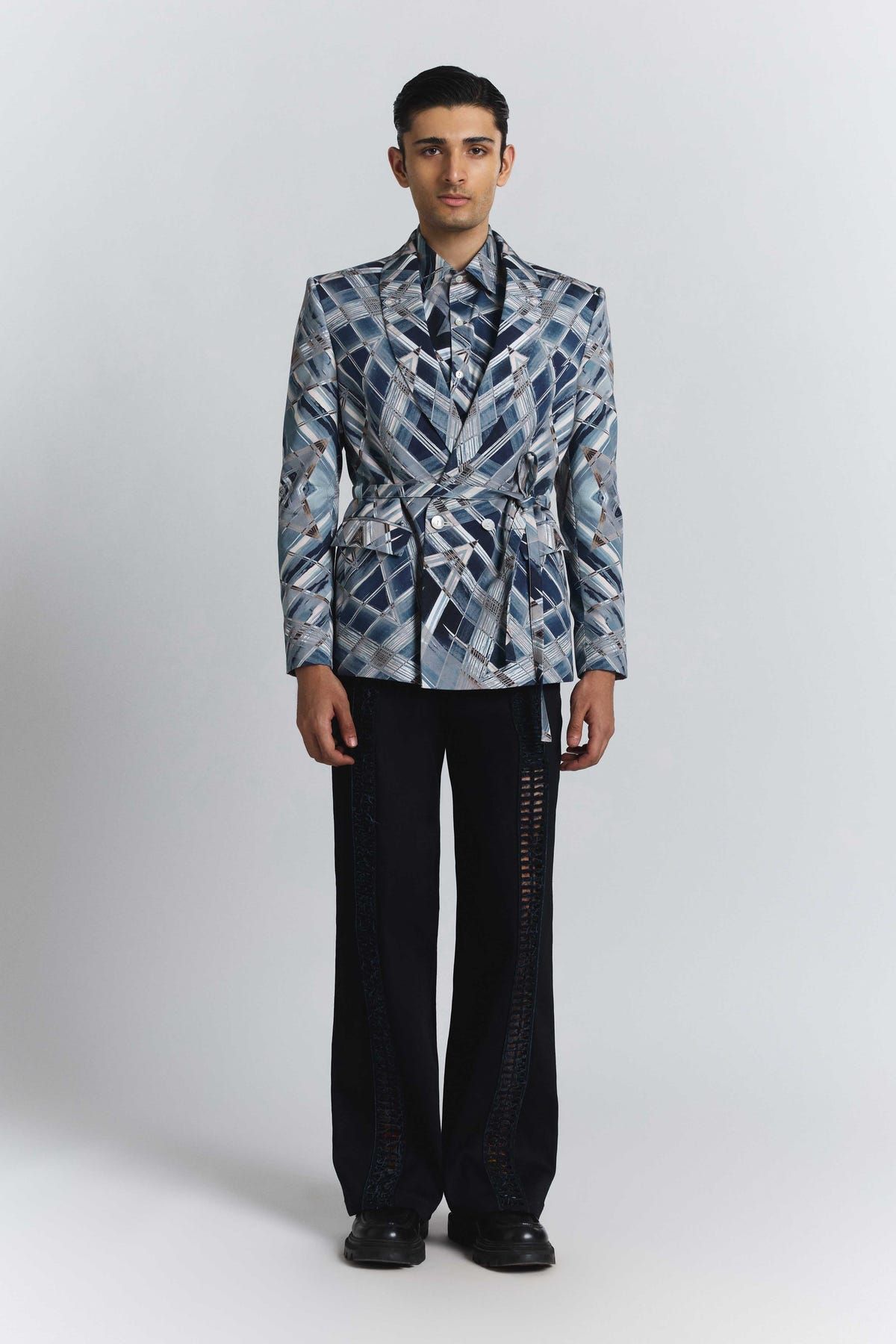 Vortex Print Shaped Blazer - image 4