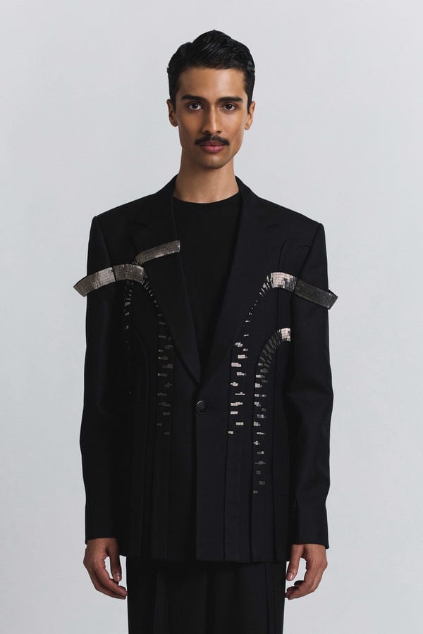Line out Line — Arch Embroidered Blazer