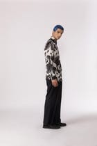 Abstract black and white printed shirt view 3