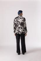Abstract black and white printed shirt view 5