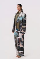 Manifesto Jacket view 6