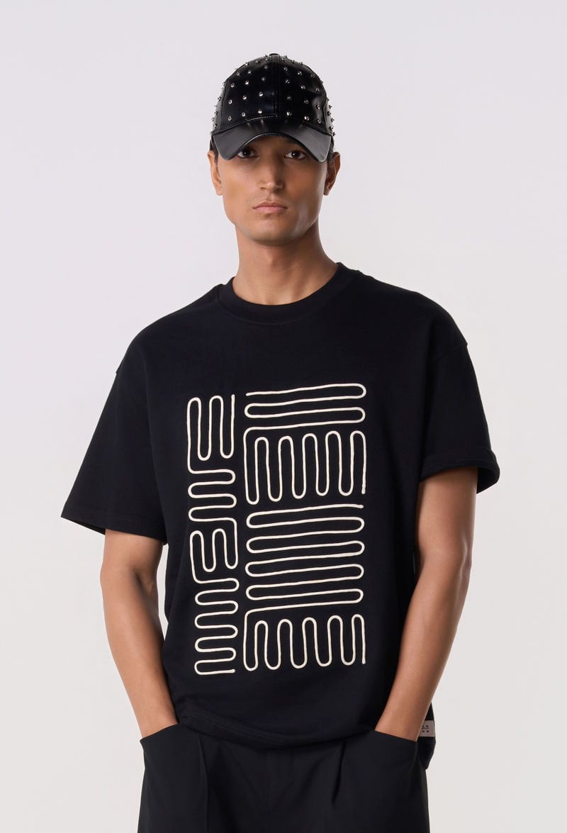 Contour Piping T-Shirt Black