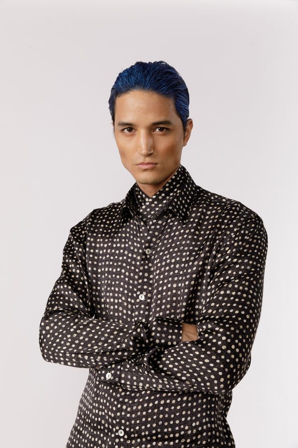 Line out Line — Polka dot printed shirt