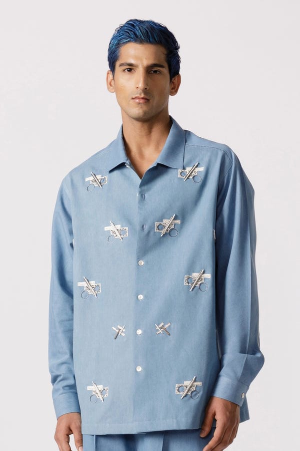 Line out Line — Oversized embroidered shirt