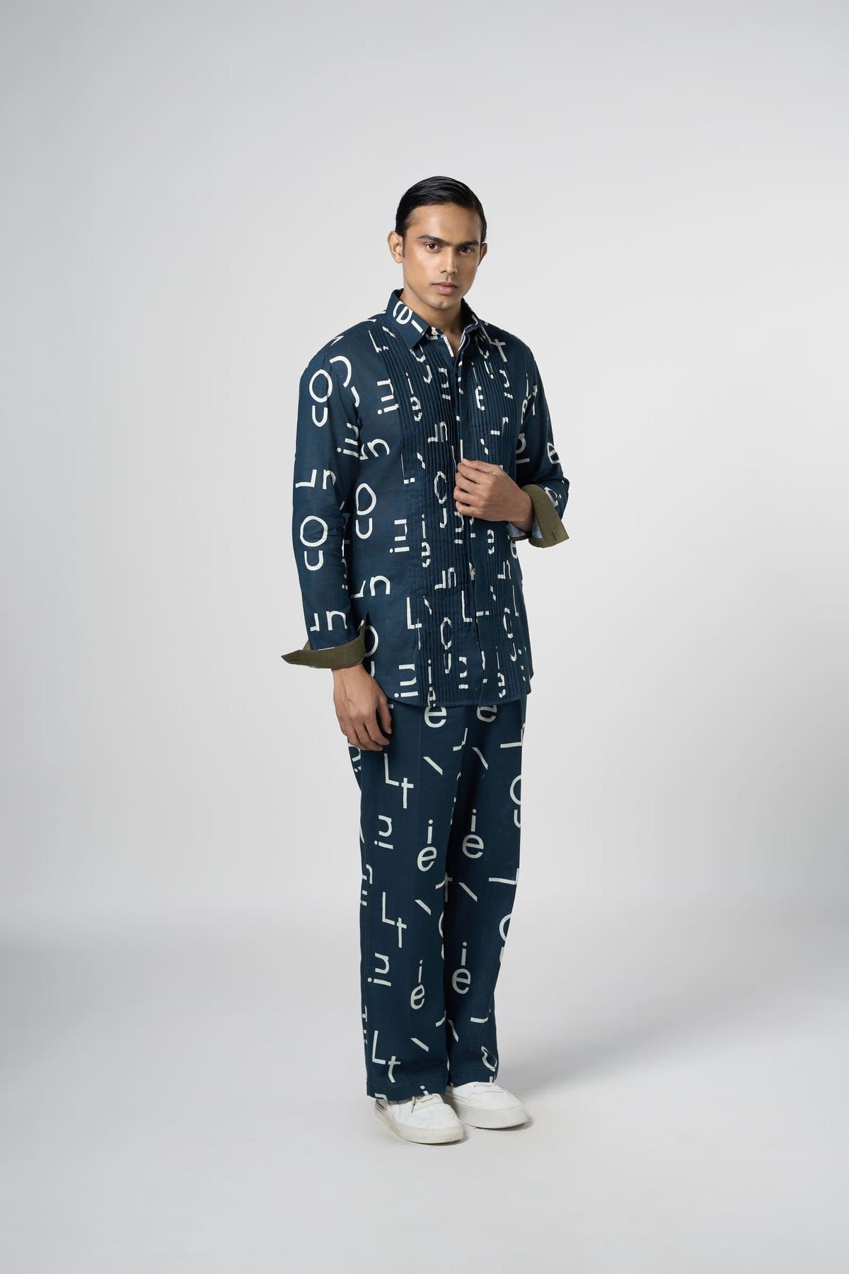 Singature Print Night Shirt - image 5