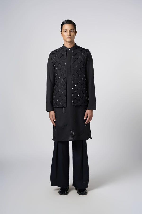 Line out Line — Urban Lustre Bandi
