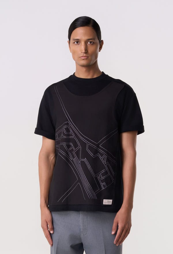 Line out Line — Vector T-shirt Black