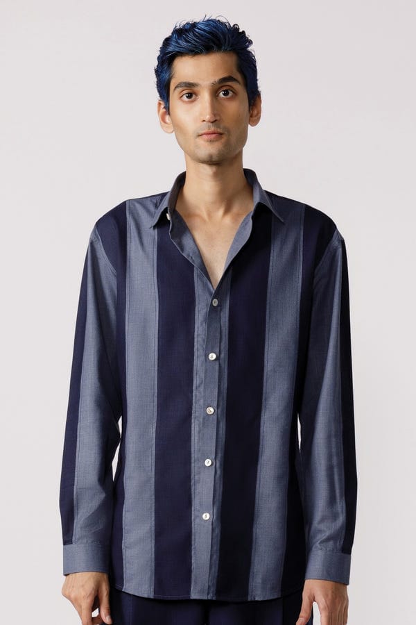 Line out Line — Linear cut and sew striped shirt