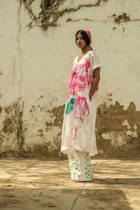 Hibiscus Suit view 4