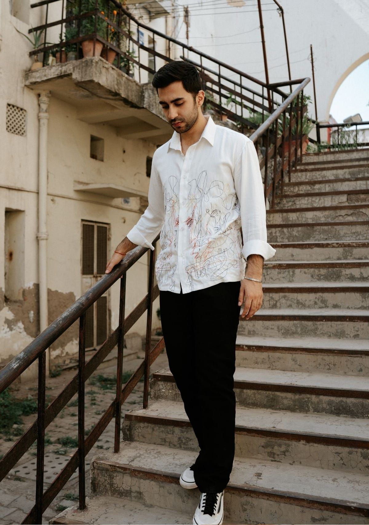 WHITE WALL - image 1