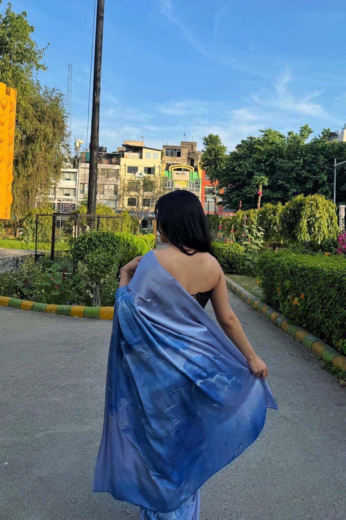 Ambar Saree - image 5