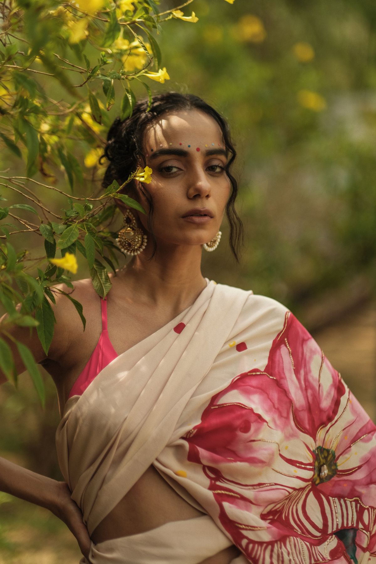 Hibiscus Crepe Saree - image 4