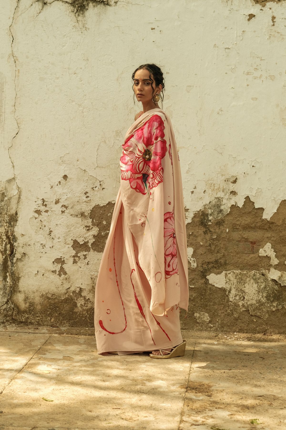 Hibiscus Crepe Saree - image 5