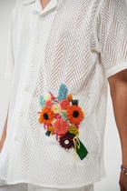 Bouquet hand embroidered Shirt view 3
