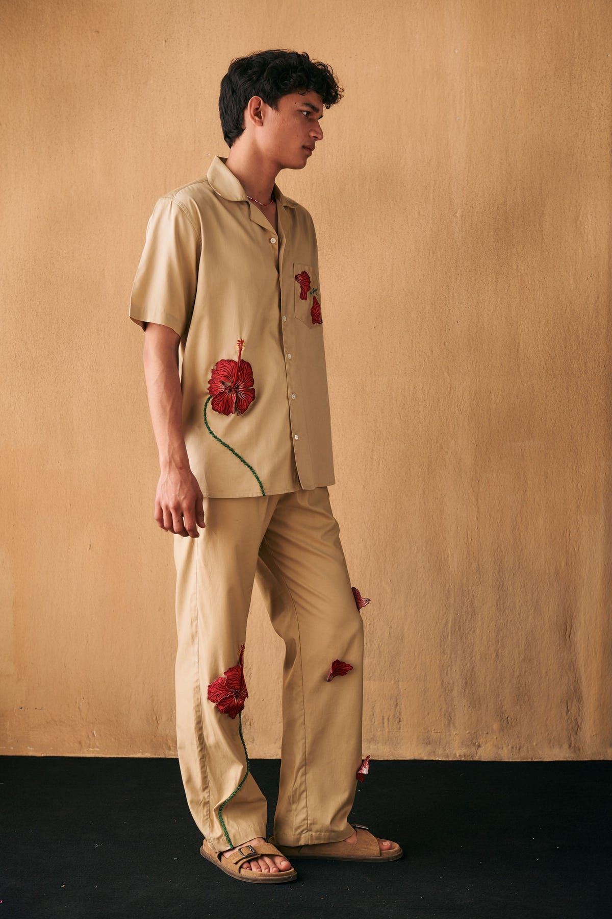 Hibiscus appliqué lounge pants - image 4