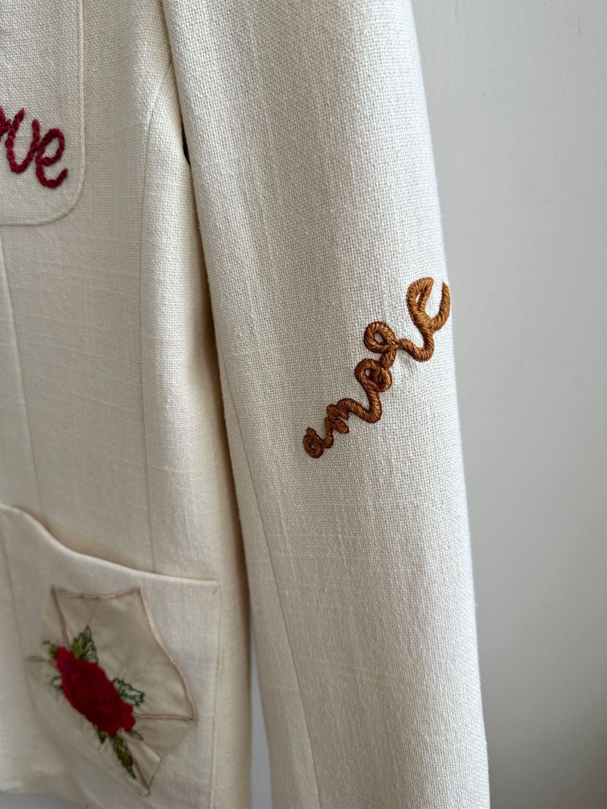 "Te amo" hand embroidered blazer - image 5