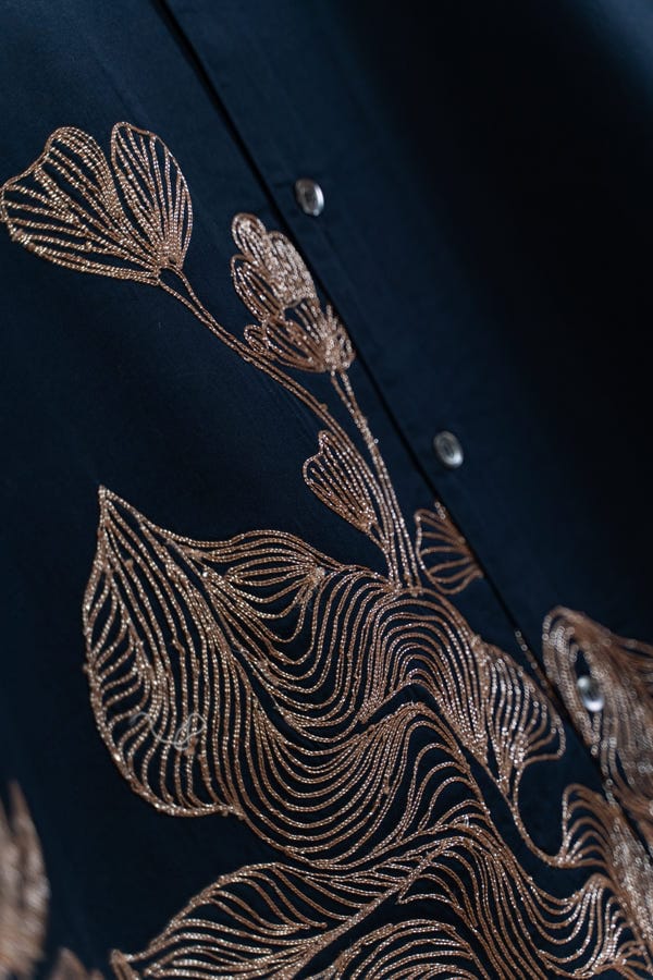 Perte D'ego — Abstract embroidered shirt