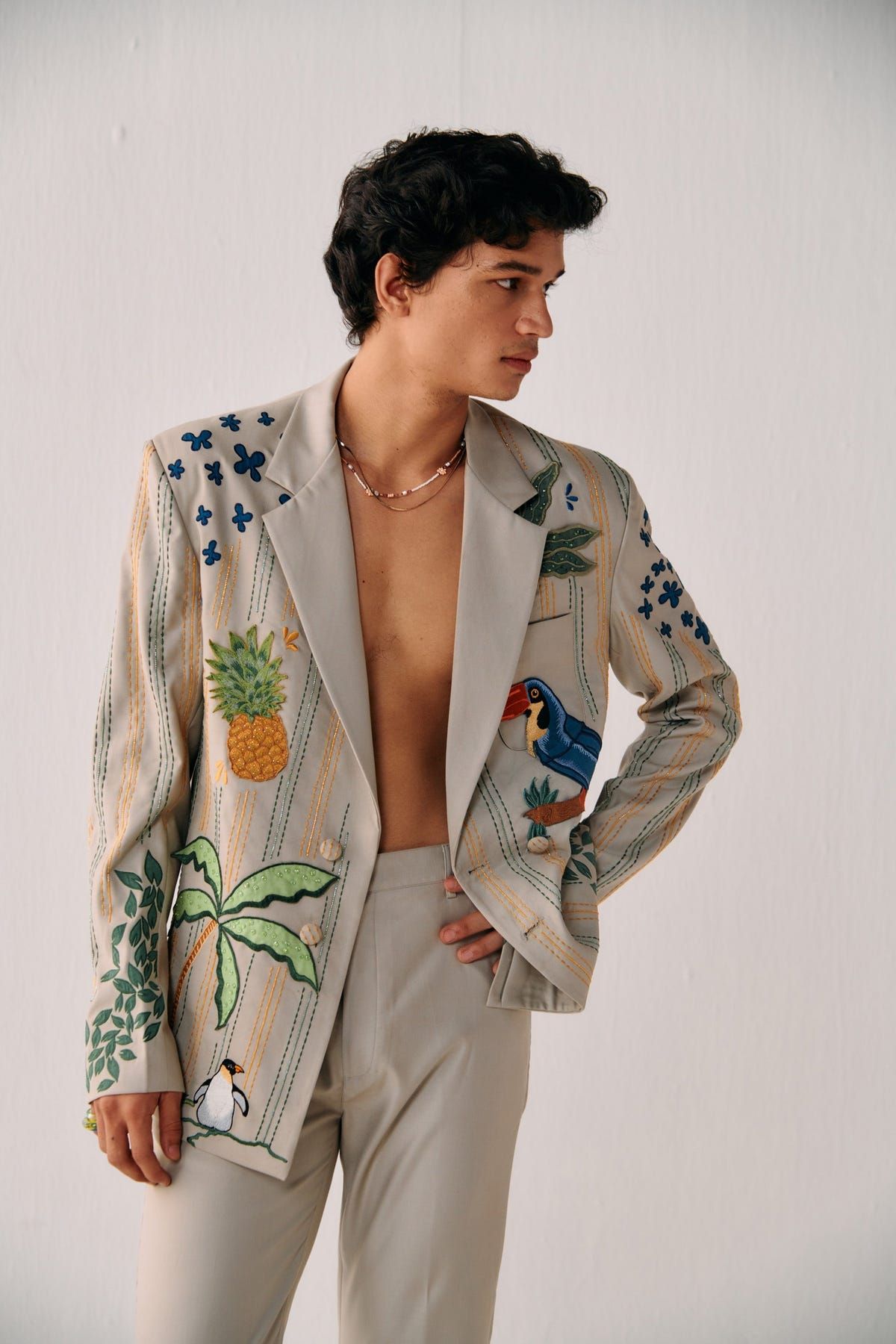Tropical hand embroidered blazer - image 8