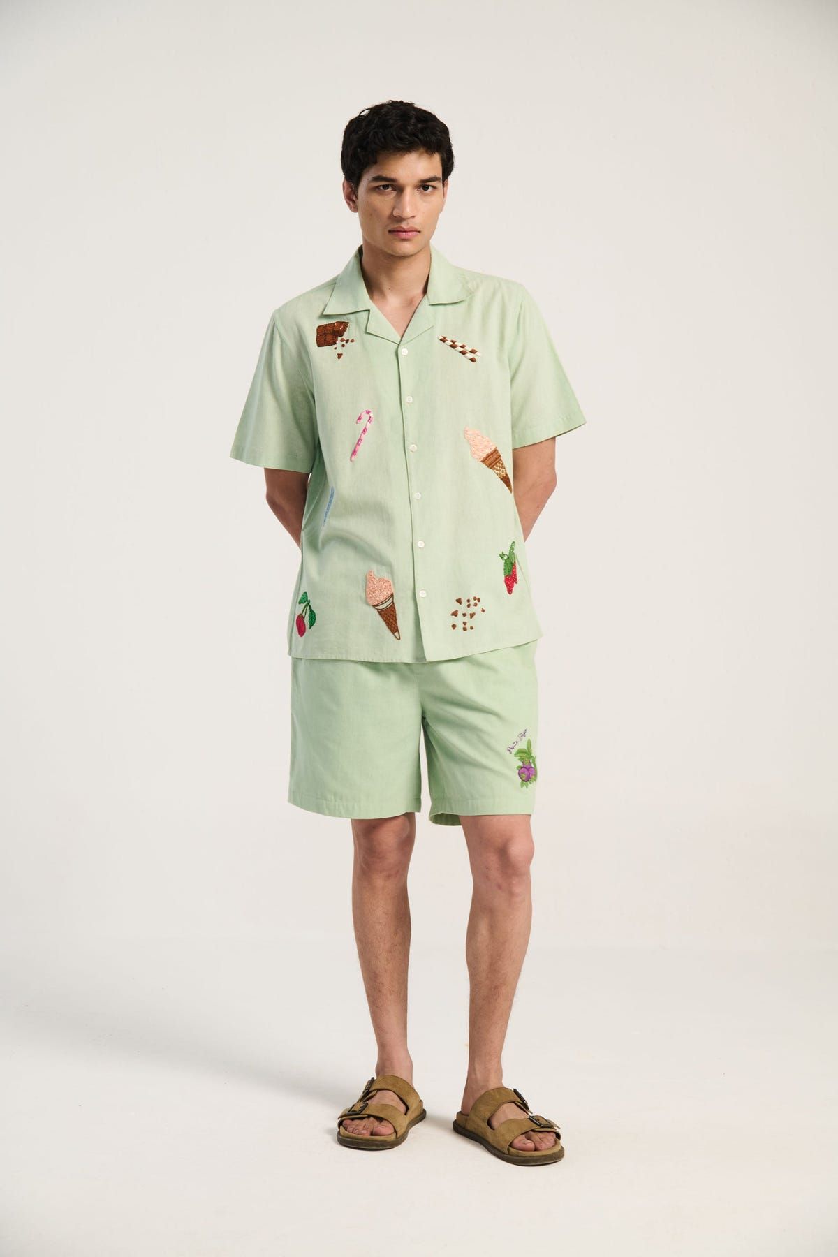 "Le summer vacation" hand embroidered resort set - image 1
