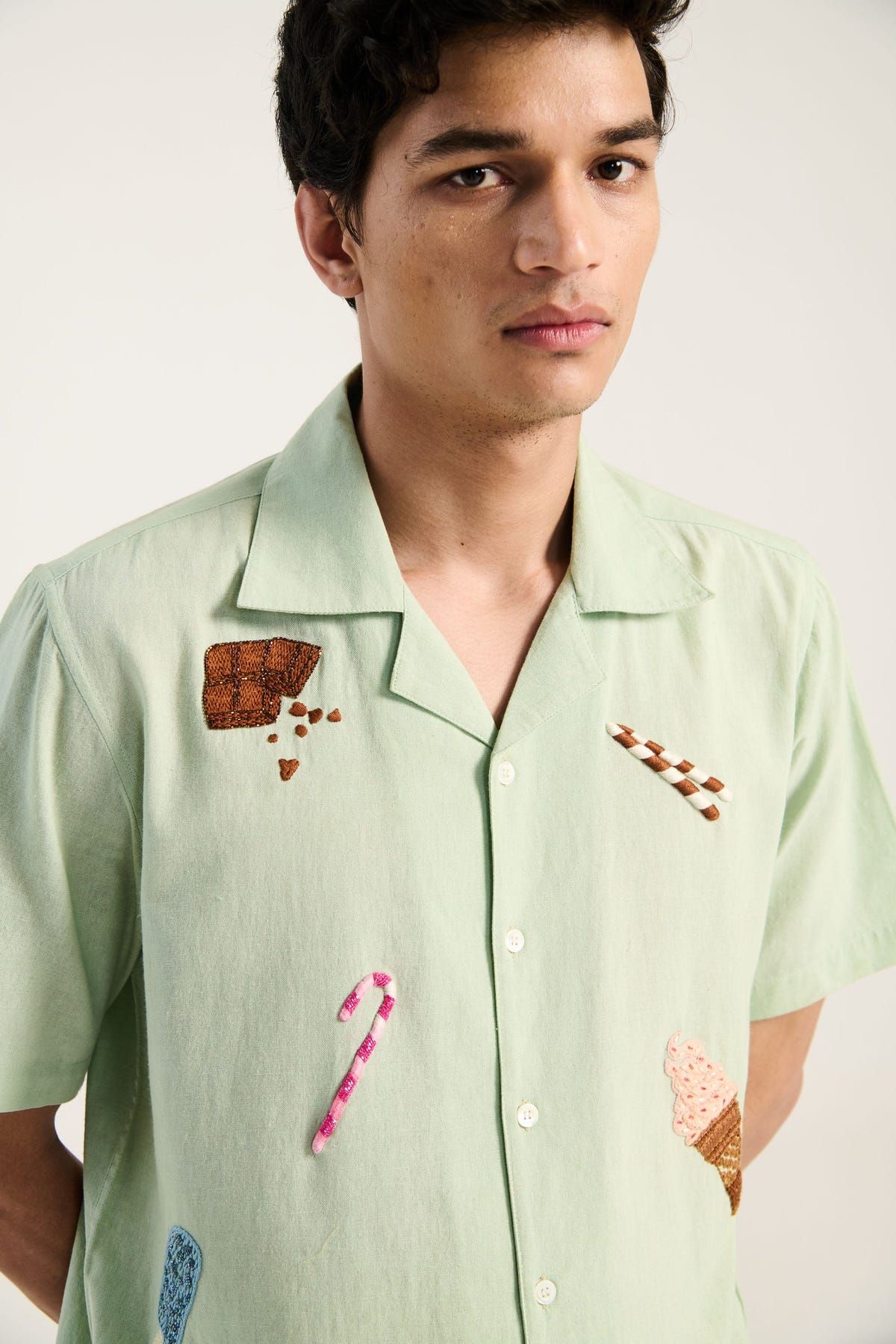 "Le summer vacation" hand embroidered resort set - image 2