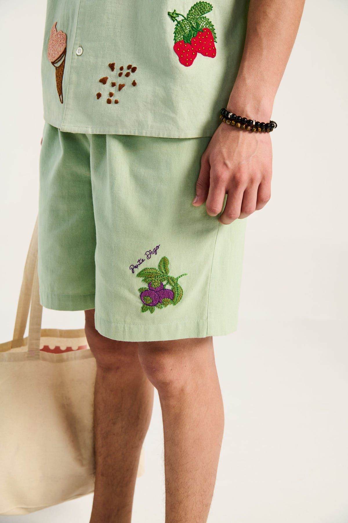 "Le summer vacation" hand embroidered resort set - image 4