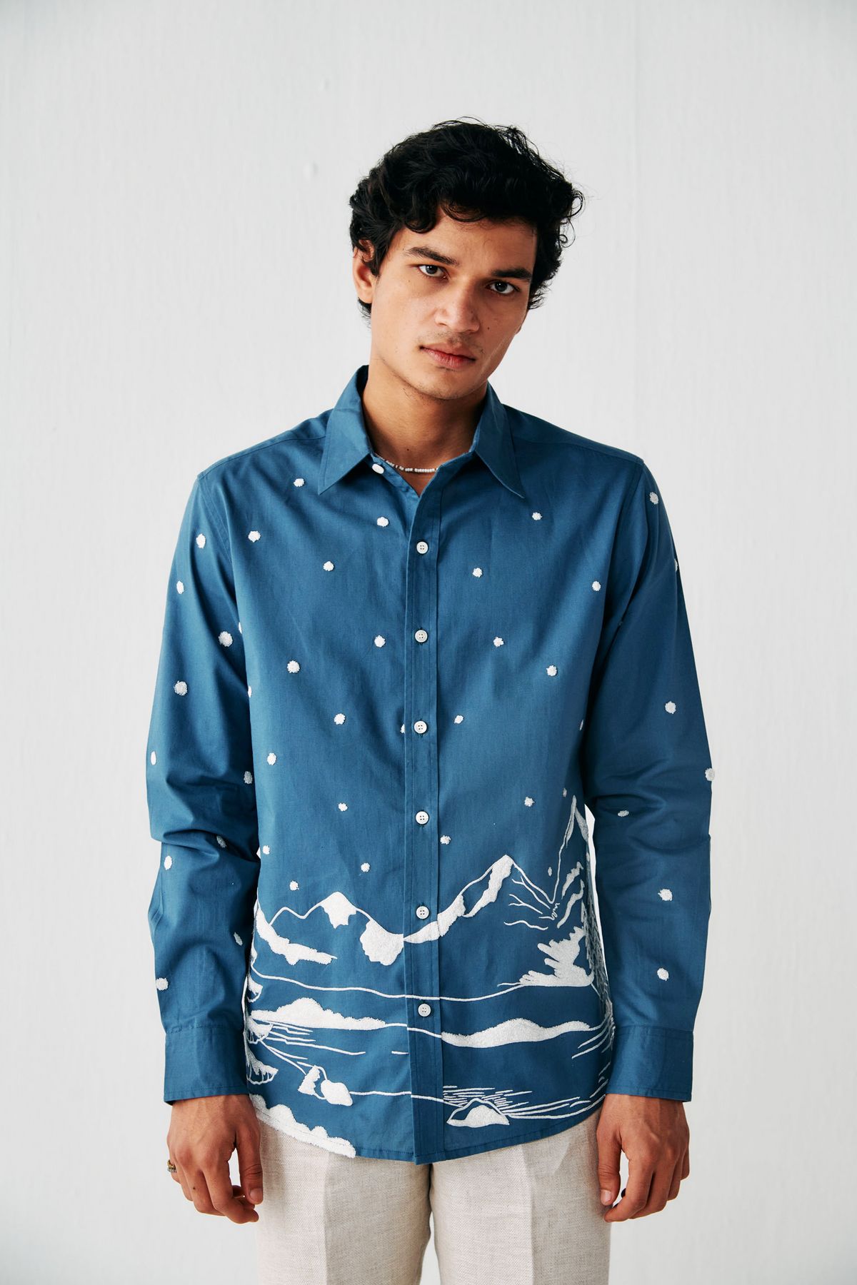 "Snow day" embroidered shirt - image 3